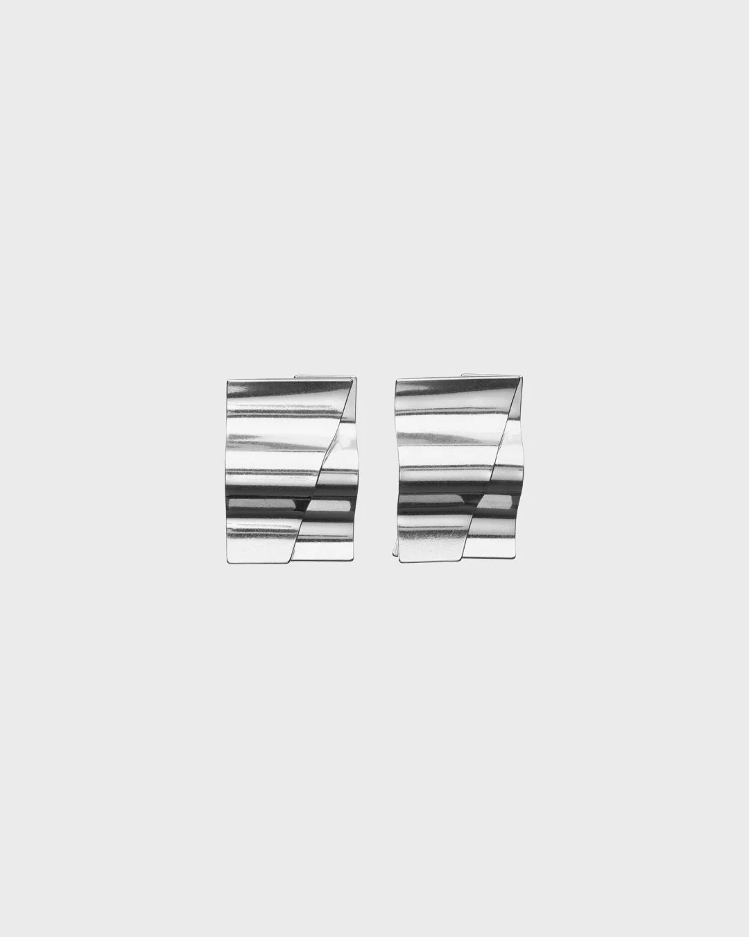 Alluring single earring silver