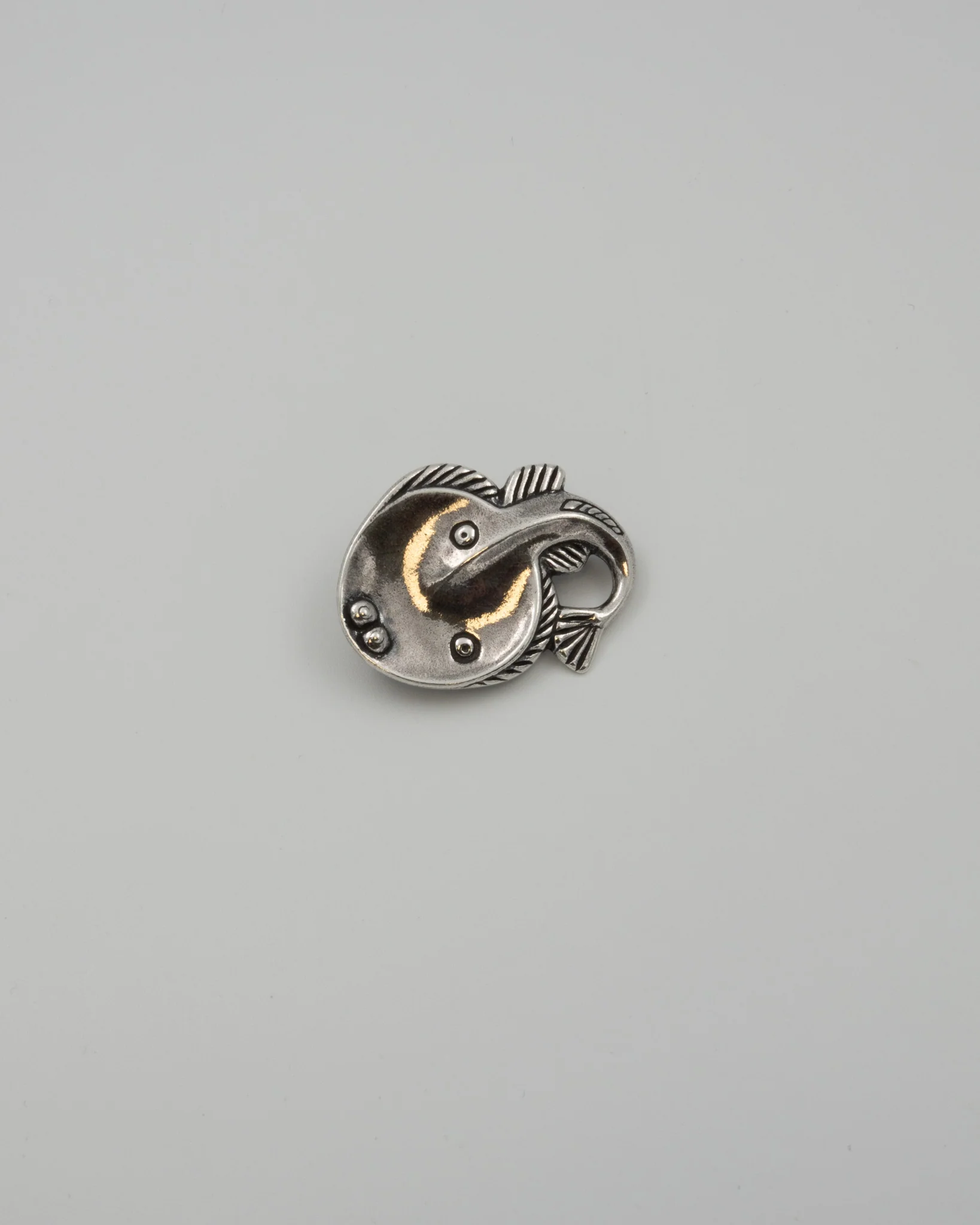 Kept Kampela brooch silver
