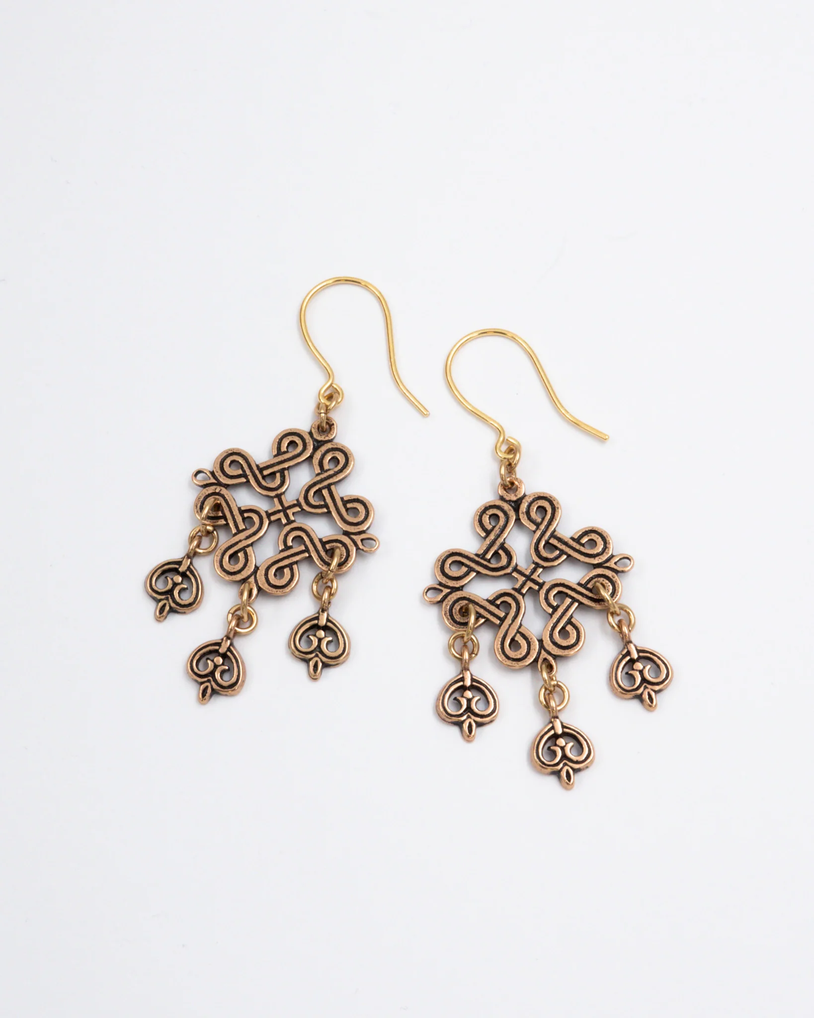 Kept Karelian ribbon braid earrings hook bronze