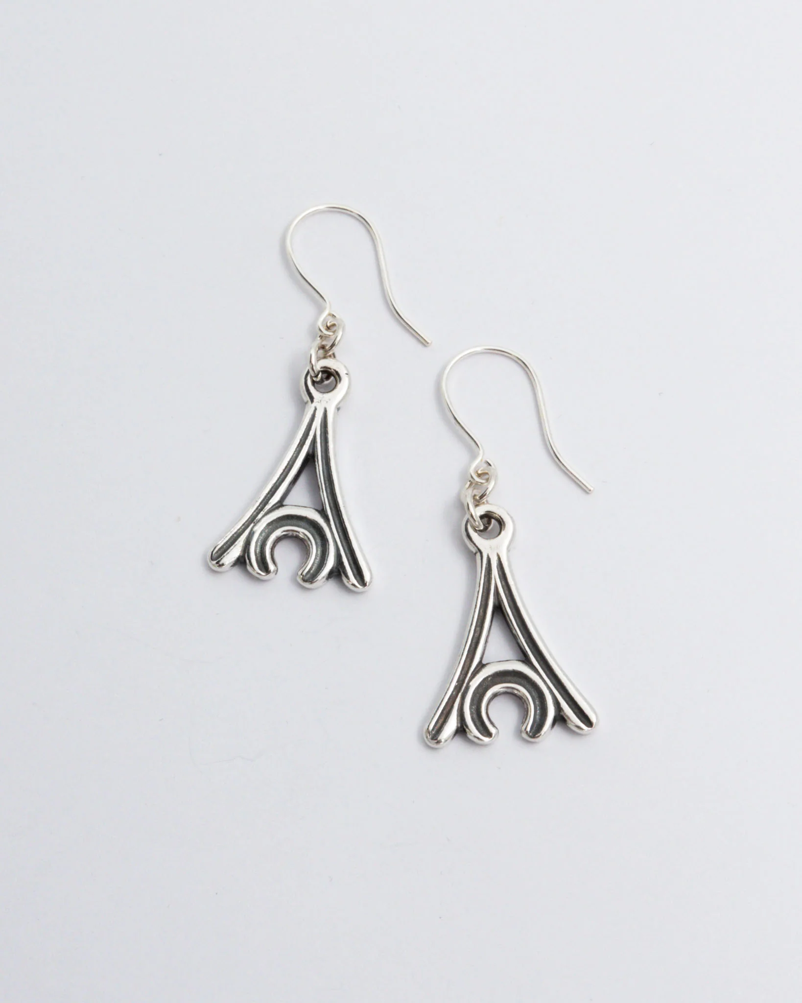 Kept Uhtuan sotka earrings, silver