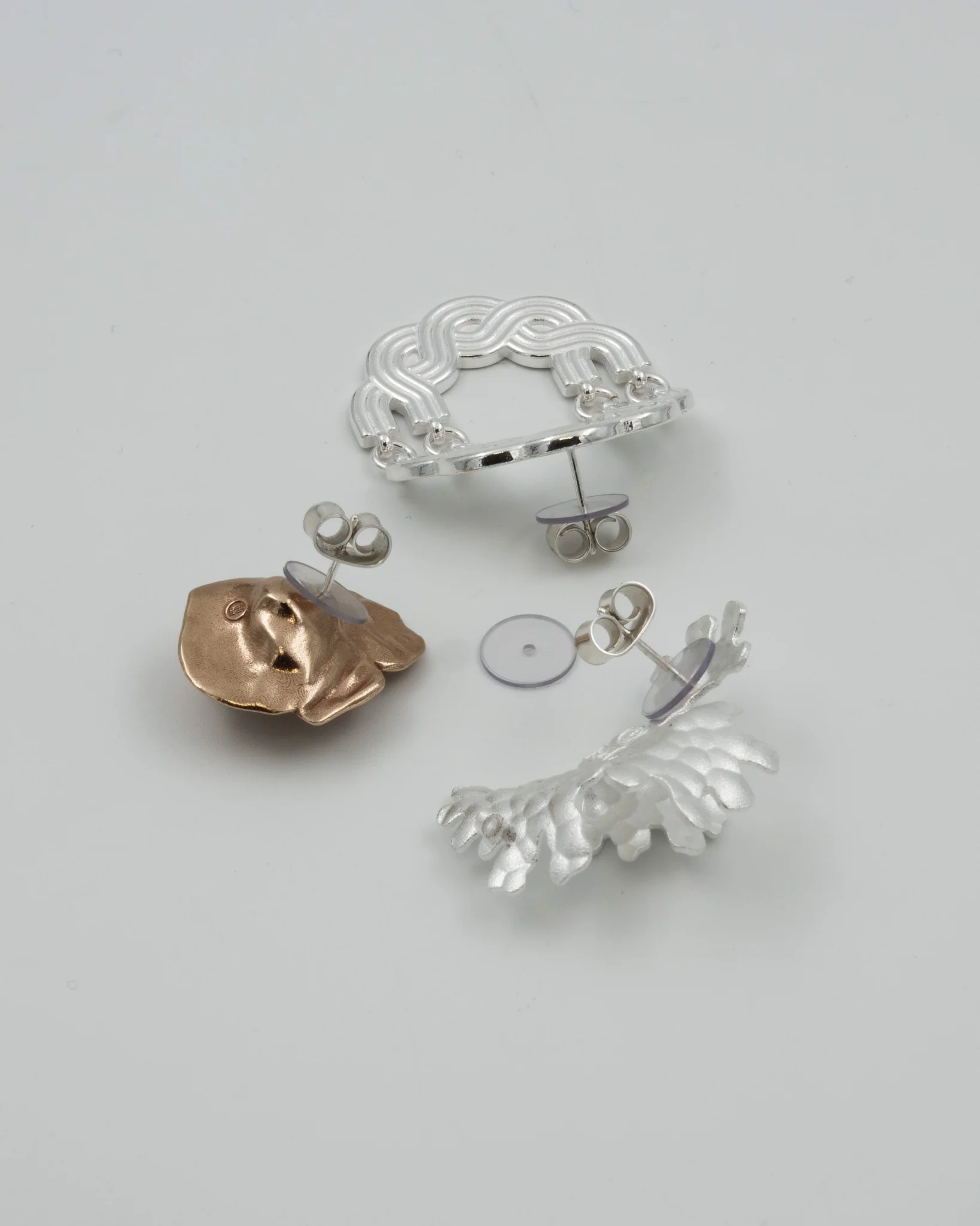 Silicone supports for stud earrings - Image 2